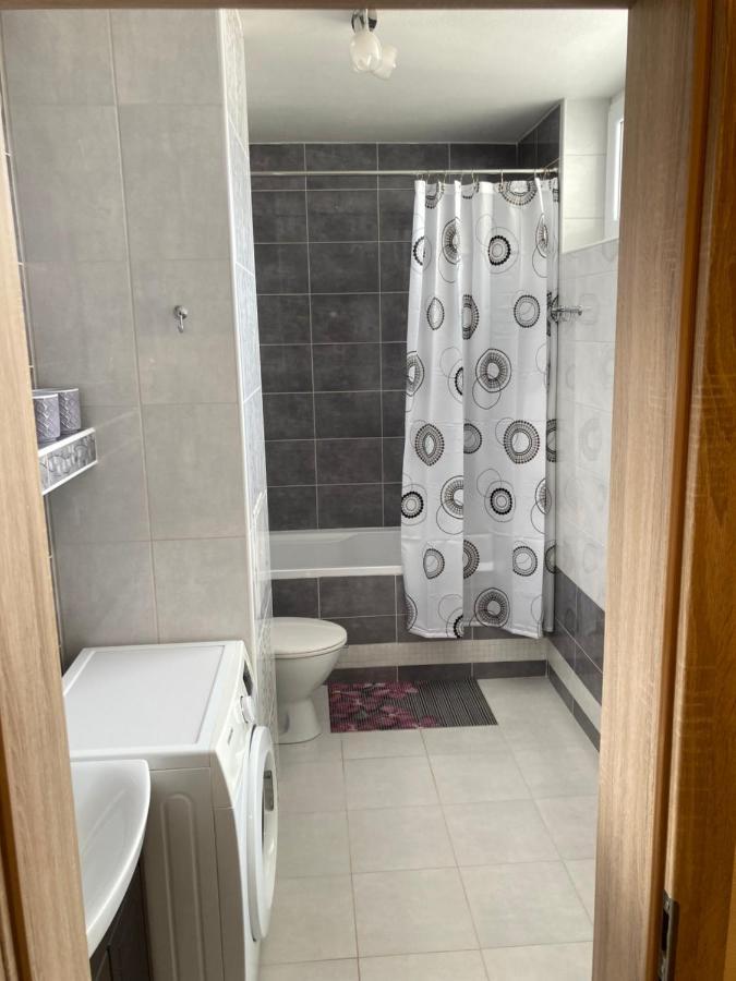 2 Rooms Apartment In 米哈洛夫采 外观 照片