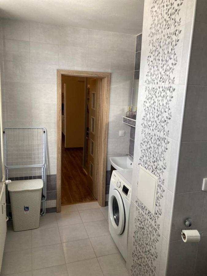 2 Rooms Apartment In 米哈洛夫采 外观 照片