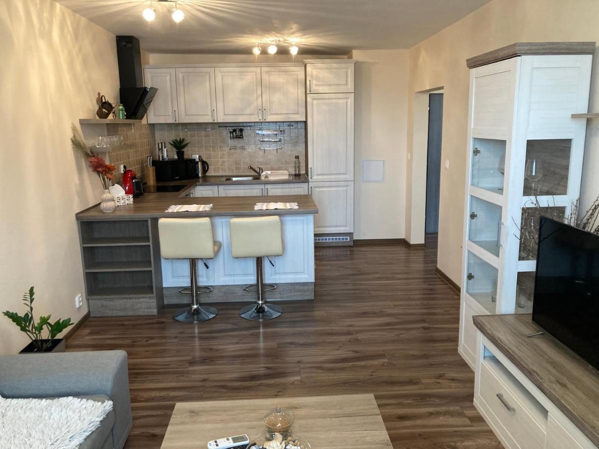 2 Rooms Apartment In 米哈洛夫采 外观 照片